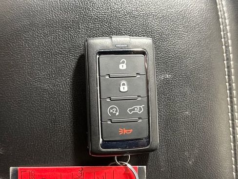 Used 2022 Jeep Grand Cherokee L Limited AWD/4WD image 39