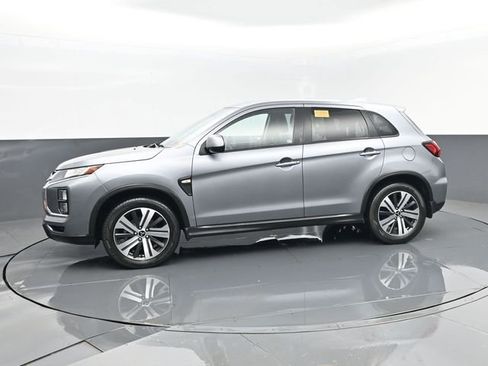 Used 2023 Mitsubishi Outlander Sport ES image 2
