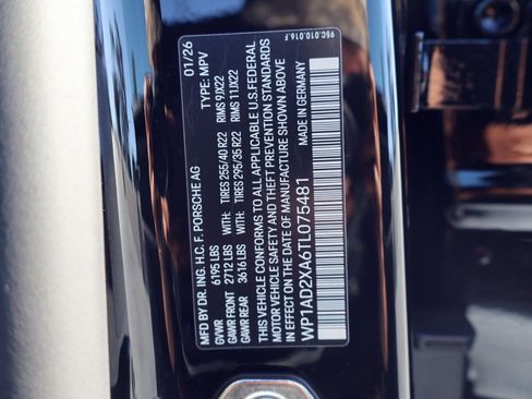 New 2026 Porsche Macan Electric RWD image 28