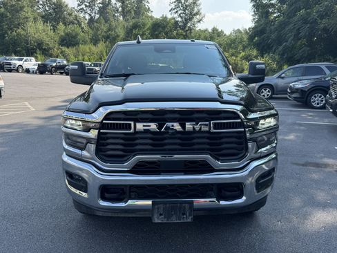 Used 2025 RAM 2500 Big Horn AWD/4WD image 2