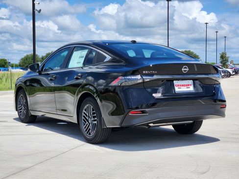 Used 2026 Nissan Sentra SV w/ SV Convenience Package FWD image 4