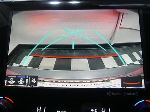 Used 2020 Toyota Camry SE w/ Sunroof Package image 13