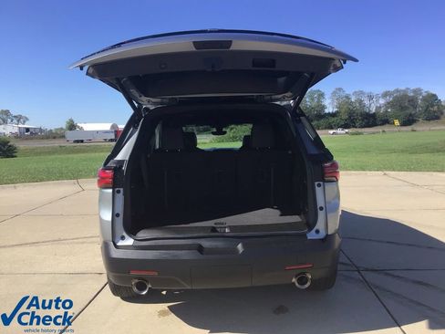 Used 2023 Chevrolet Traverse RS image 5