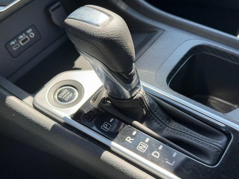 Used 2023 Nissan Sentra SV image 19