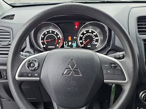 Used 2024 Mitsubishi Outlander Sport ES image 18