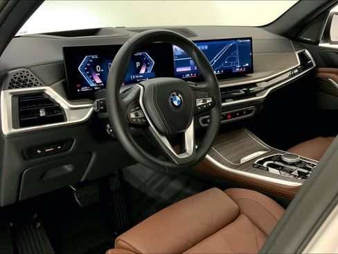 Used 2025 BMW X5 xDrive50e AWD/4WD image 21