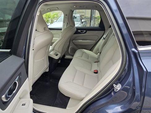 Certified 2023 Volvo XC60 B5 Plus w/ Protection Package Premier AWD/4WD image 14