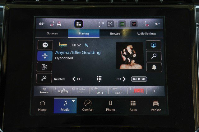 Used 2022 Jeep Grand Cherokee L Limited w/ Black Appearance Package AWD/4WD image 14