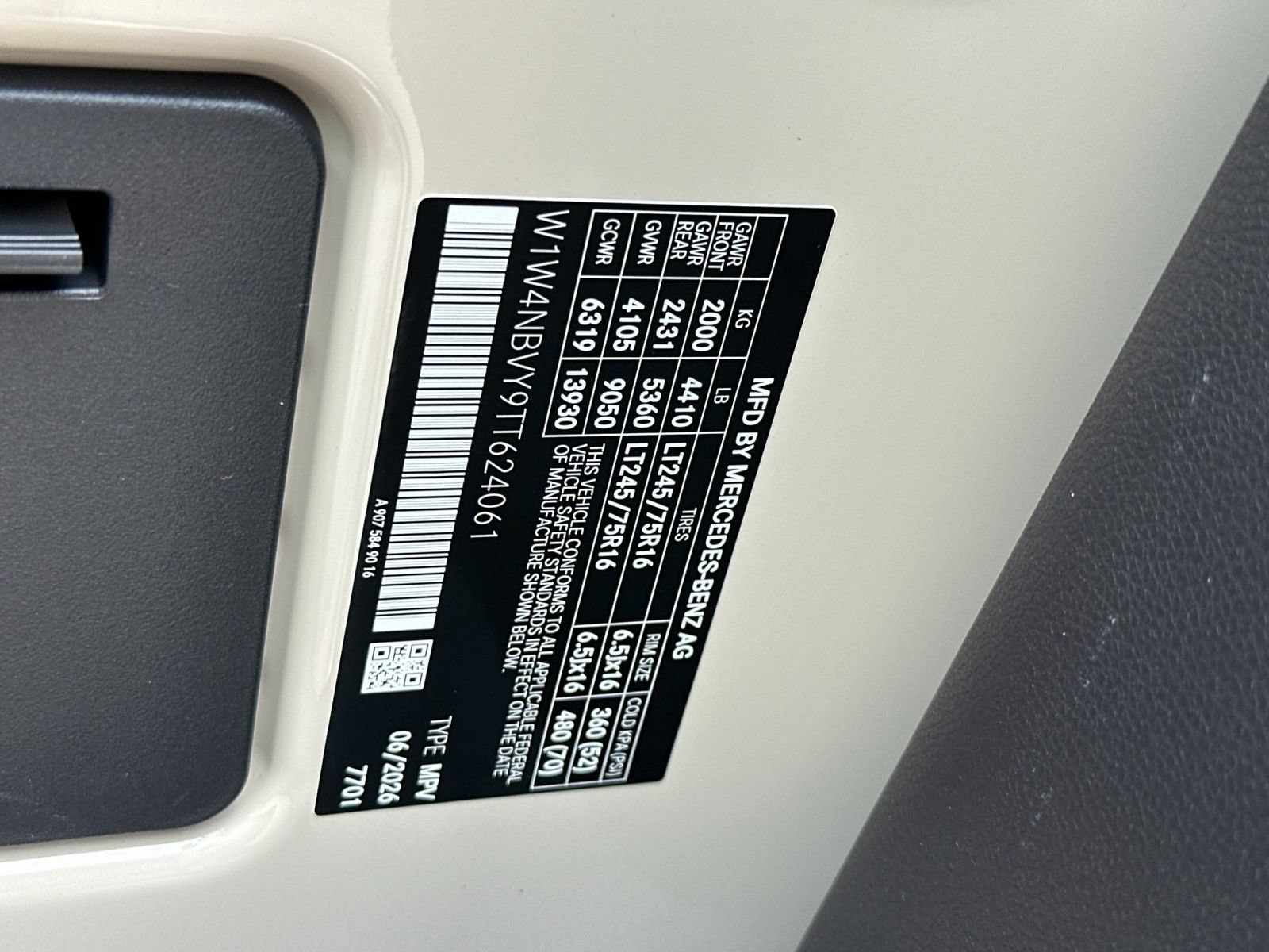 New 2026 Mercedes-Benz Sprinter 2500 image 33