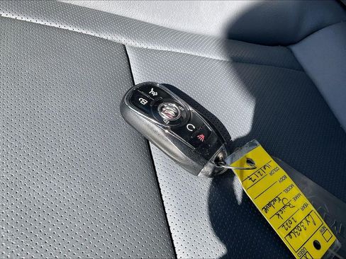 Used 2022 Buick Enclave Premium w/ Experience Buick Package FWD image 11