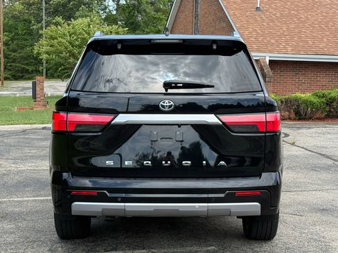 Used 2024 Toyota Sequoia Capstone AWD/4WD image 5