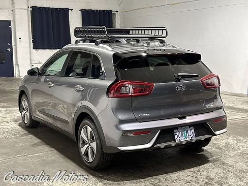Used 2017 Kia Niro LX FWD image 4