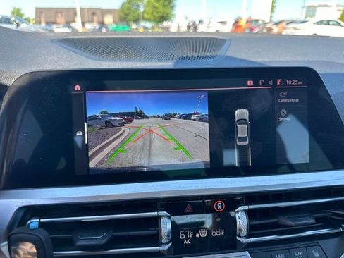 Used 2019 BMW 330i xDrive Sedan w/ Premium Package AWD/4WD image 17