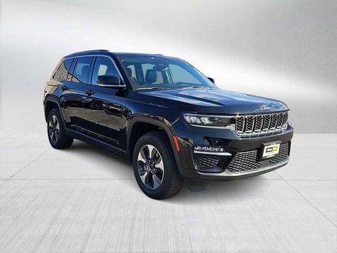 Used 2022 Jeep Grand Cherokee Limited 4xe image 4