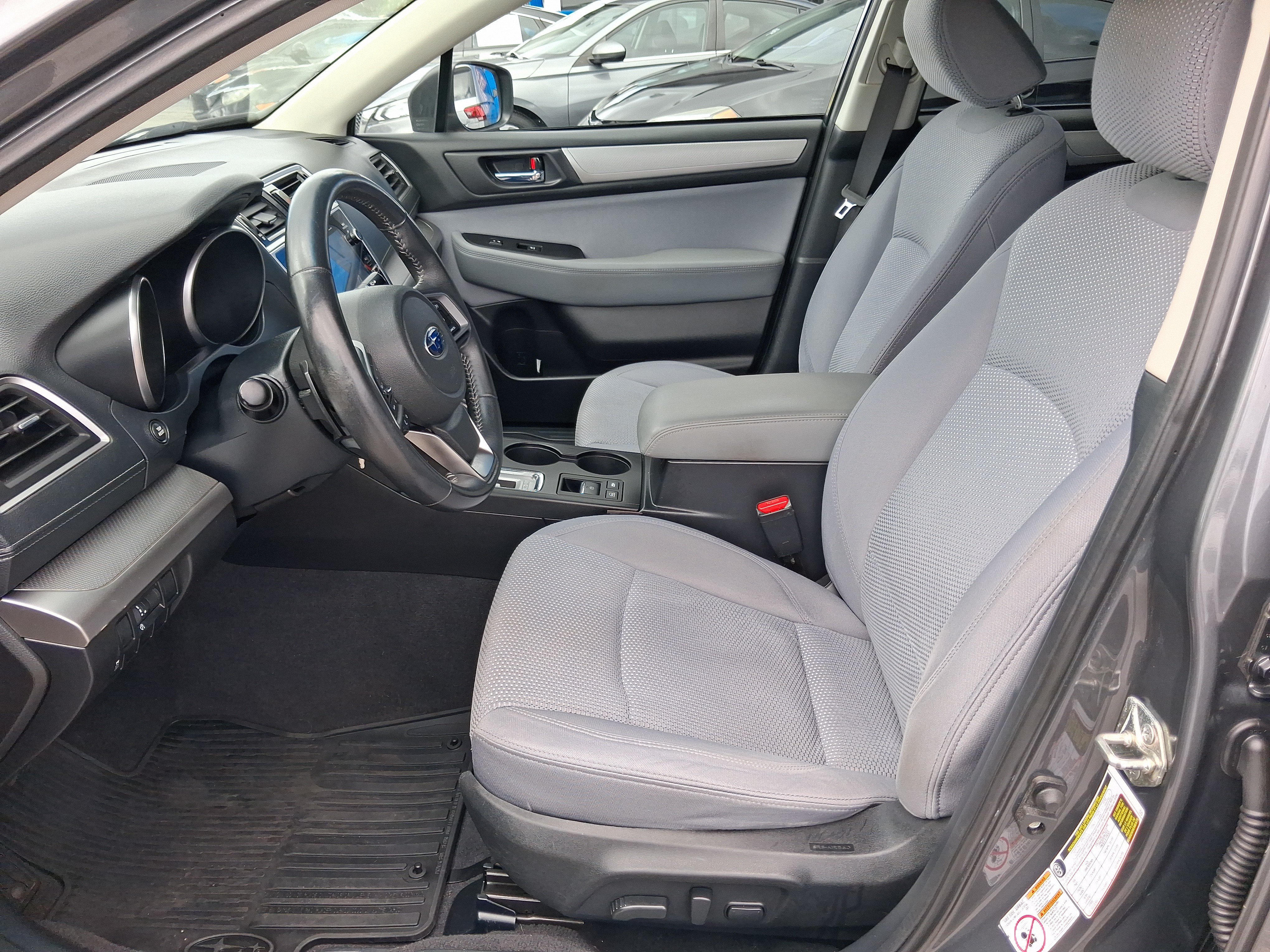 Used 2018 Subaru Outback 2.5i Premium AWD/4WD image 10