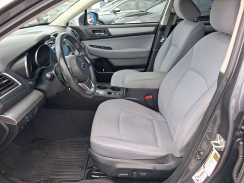 Used 2018 Subaru Outback 2.5i Premium image 10