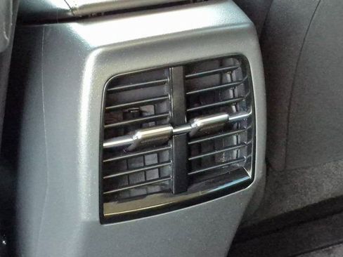 Used 2023 Kia Niro EX image 17