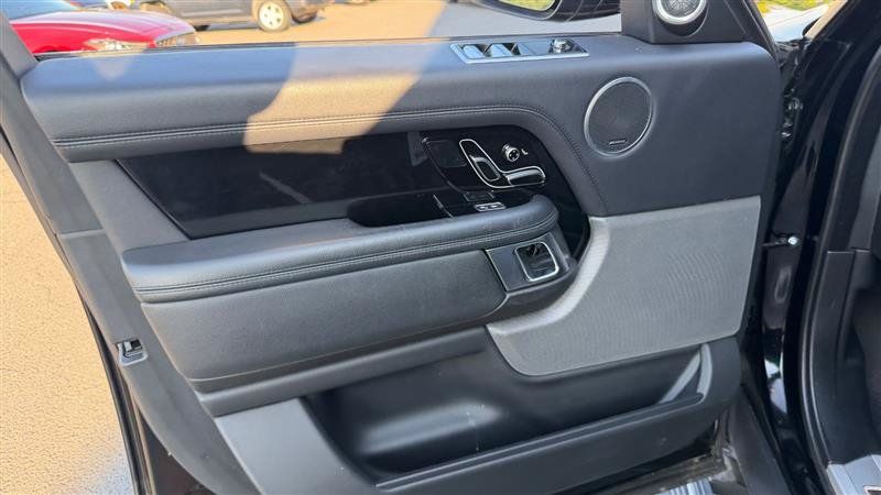 Used 2018 Land Rover Range Rover AWD/4WD image 7