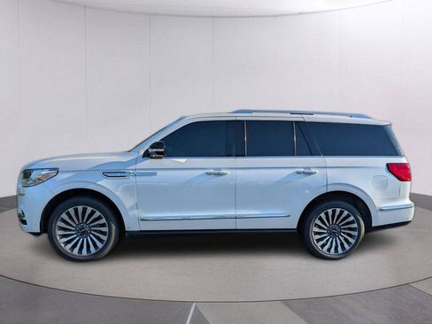 Used 2019 Lincoln Navigator Reserve AWD/4WD image 2