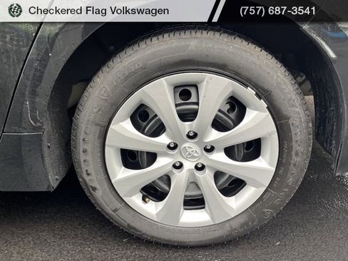 Used 2024 Toyota Corolla LE image 6