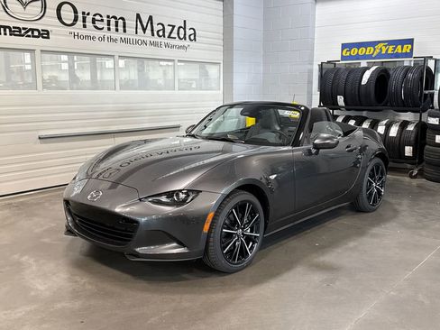 New 2026 MAZDA MX-5 Miata Grand Touring w/ Weather Package RWD image 9