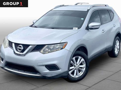 Used 2016 Nissan Rogue SV FWD image 1