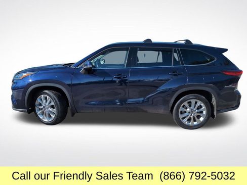 Certified 2021 Toyota Highlander Limited image 2