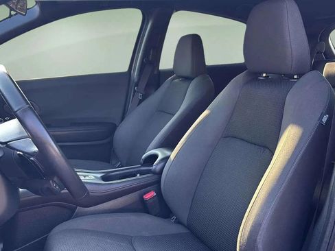 Used 2020 Honda HR-V Sport image 12