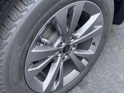 New 2026 Ford Explorer Active w/ Active Comfort Package image 19