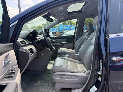 Used 2017 Honda Odyssey EX-L image 11