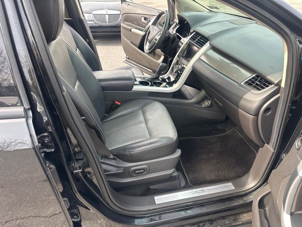 Used 2013 Ford Edge Sport w/ Driver Entry Pkg AWD/4WD image 14
