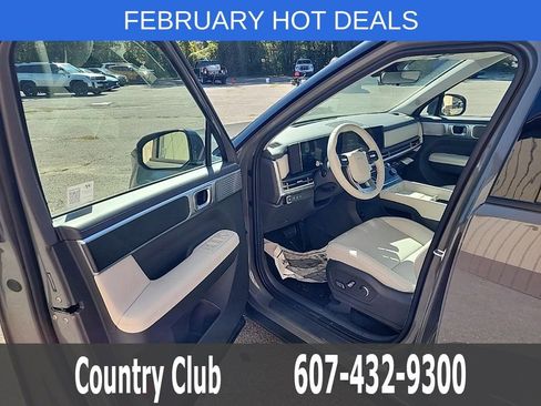 Used 2025 Hyundai Santa Fe SEL image 10