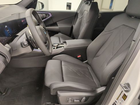 Used 2025 BMW X3 xDrive30i w/ Premium Package image 5