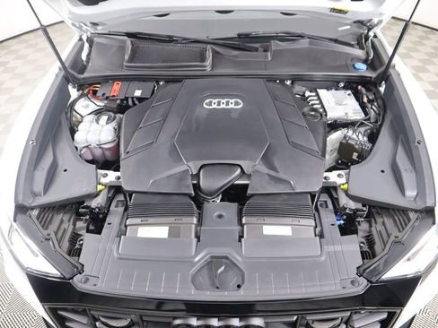 Used 2022 Audi Q8 Premium Plus image 29