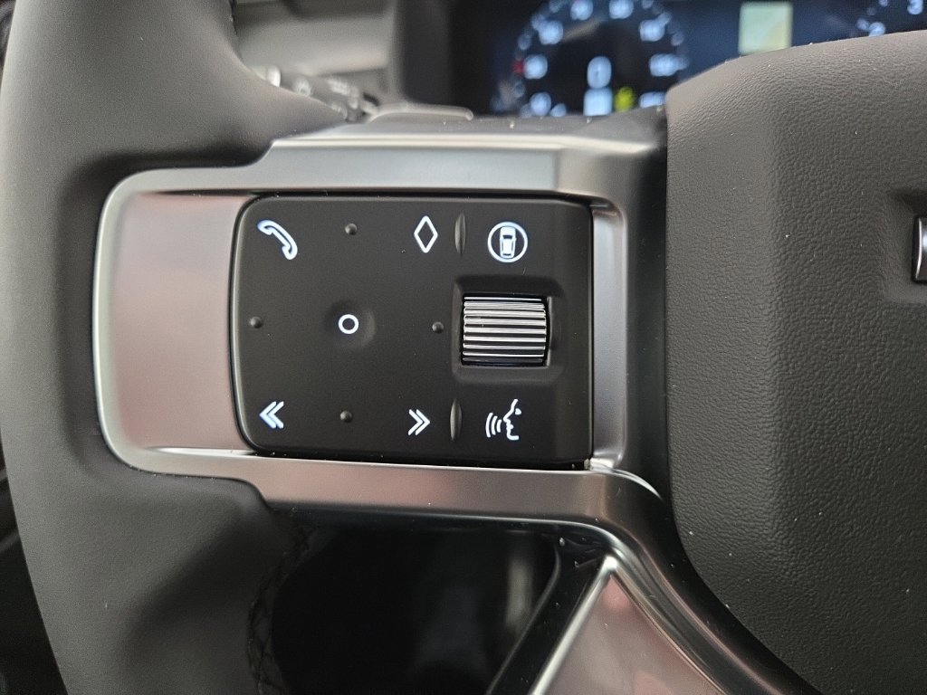 New 2026 Land Rover Discovery Limited Edition AWD/4WD image 18