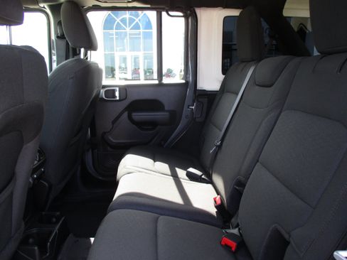 Used 2023 Jeep Wrangler Unlimited Sport AWD/4WD image 37