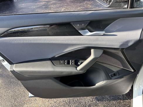 New 2026 Volkswagen Tiguan SE R-Line image 11