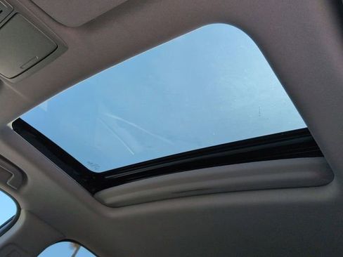 Used 2018 Honda CR-V Touring image 20