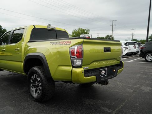 Used 2023 Toyota Tacoma TRD Off-Road w/ TRD Premium Off Road Package AWD/4WD image 20