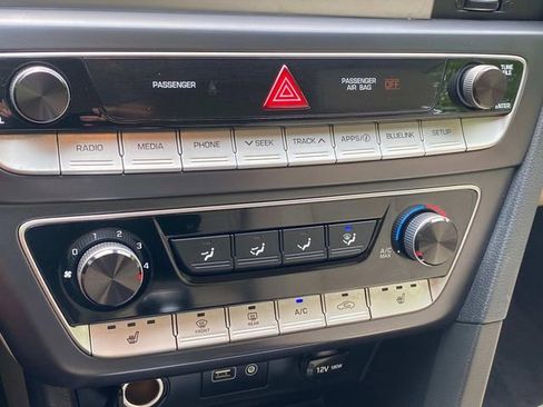 Used 2018 Hyundai Sonata SEL w/ Tech Package 02 FWD image 25