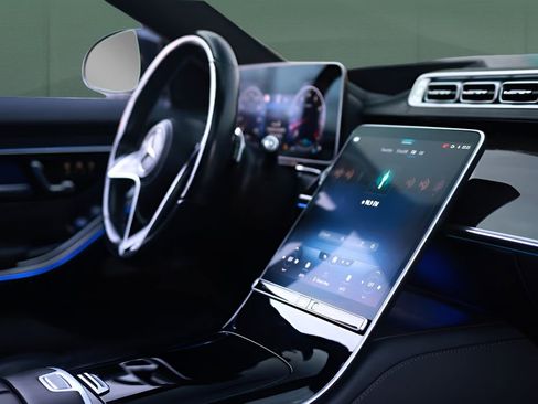 Used 2022 Mercedes-Benz S 500 4MATIC image 17