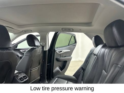 Used 2024 Buick Envision Avenir AWD/4WD image 35