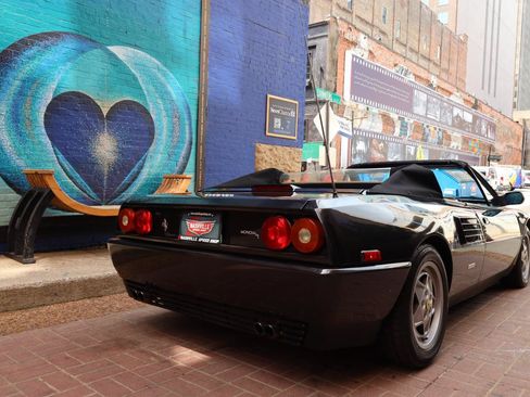 Used 1989 Ferrari Mondial T Cabriolet RWD image 69