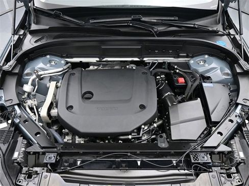 Used 2022 Volvo XC60 B6 Inscription w/ Advanced Package image 9