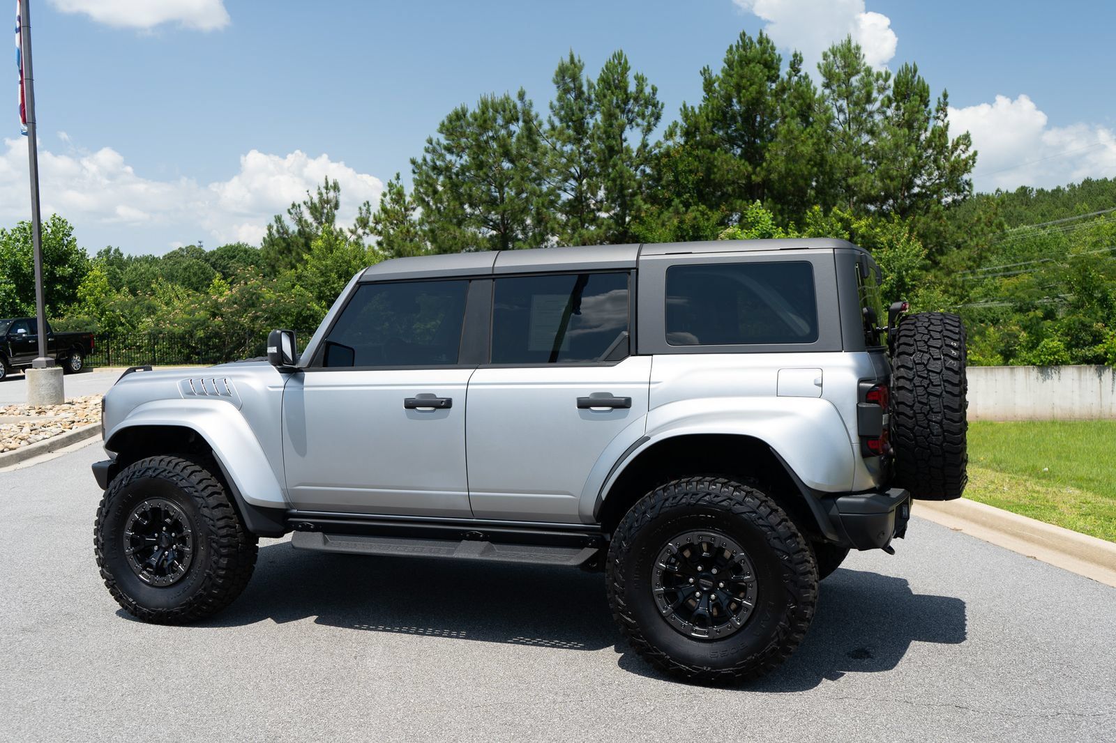 Used 2024 Ford Bronco Raptor w/ Interior Carbon Fiber Pack 6 AWD/4WD image 15