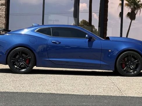 Used 2021 Chevrolet Camaro SS RWD image 17