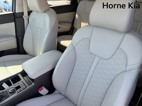 New 2026 Kia Sorento S FWD image 10