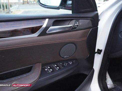 Used 2016 BMW X4 M40i image 9