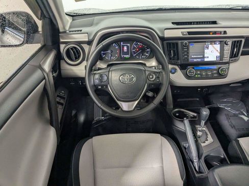 Used 2018 Toyota RAV4 XLE FWD image 41