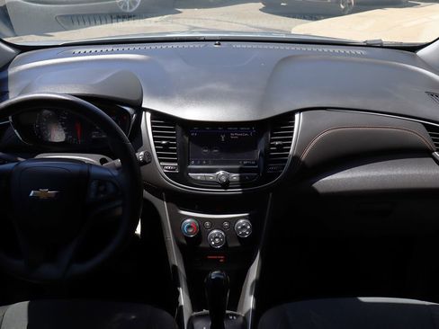 Used 2020 Chevrolet Trax LS w/ Tint and Cruise Package FWD image 32